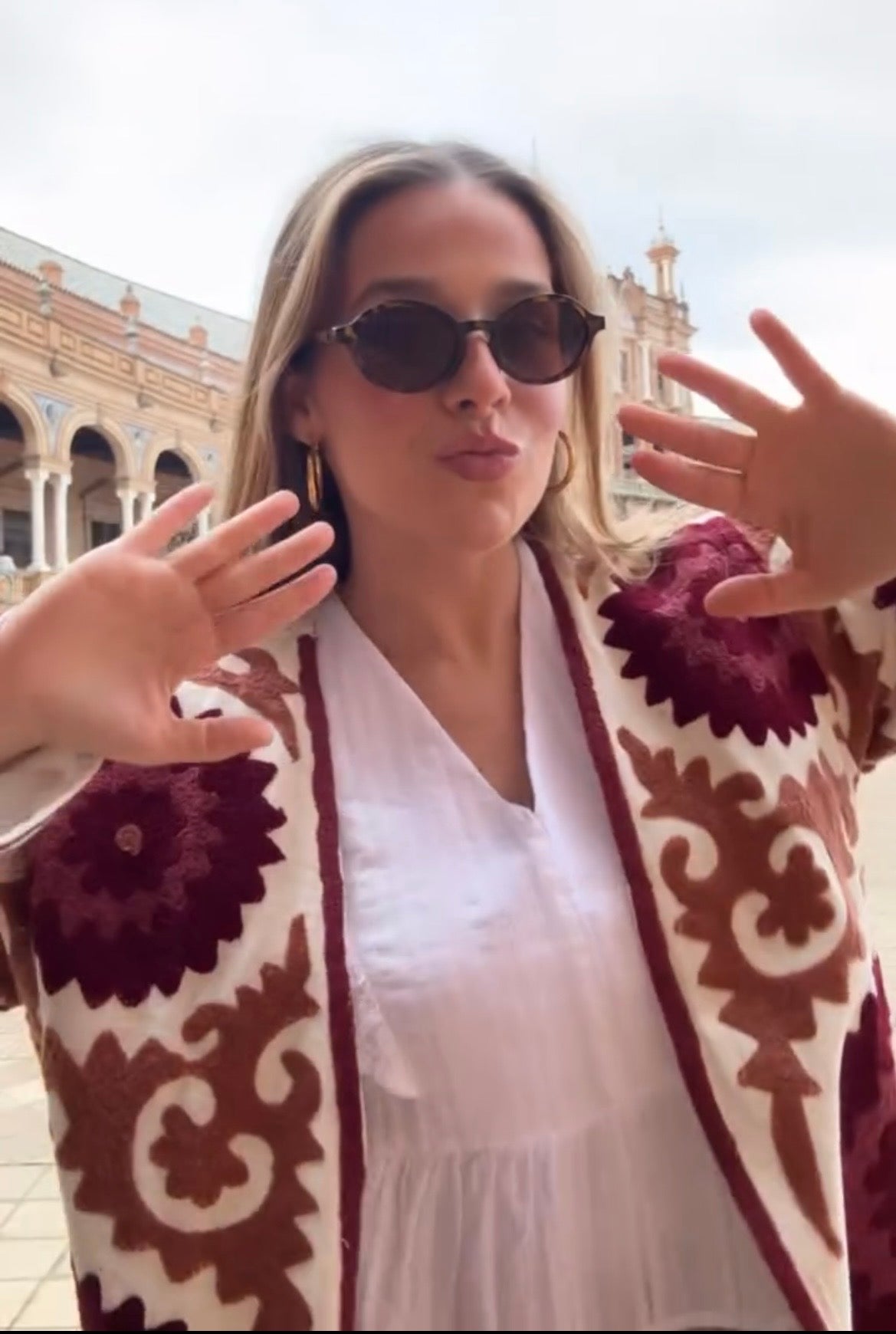 Saco bordado blanco&vino