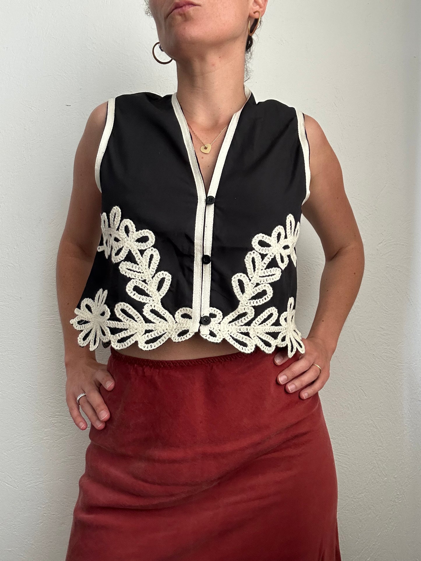Conjunto bordado (se vende por separado)