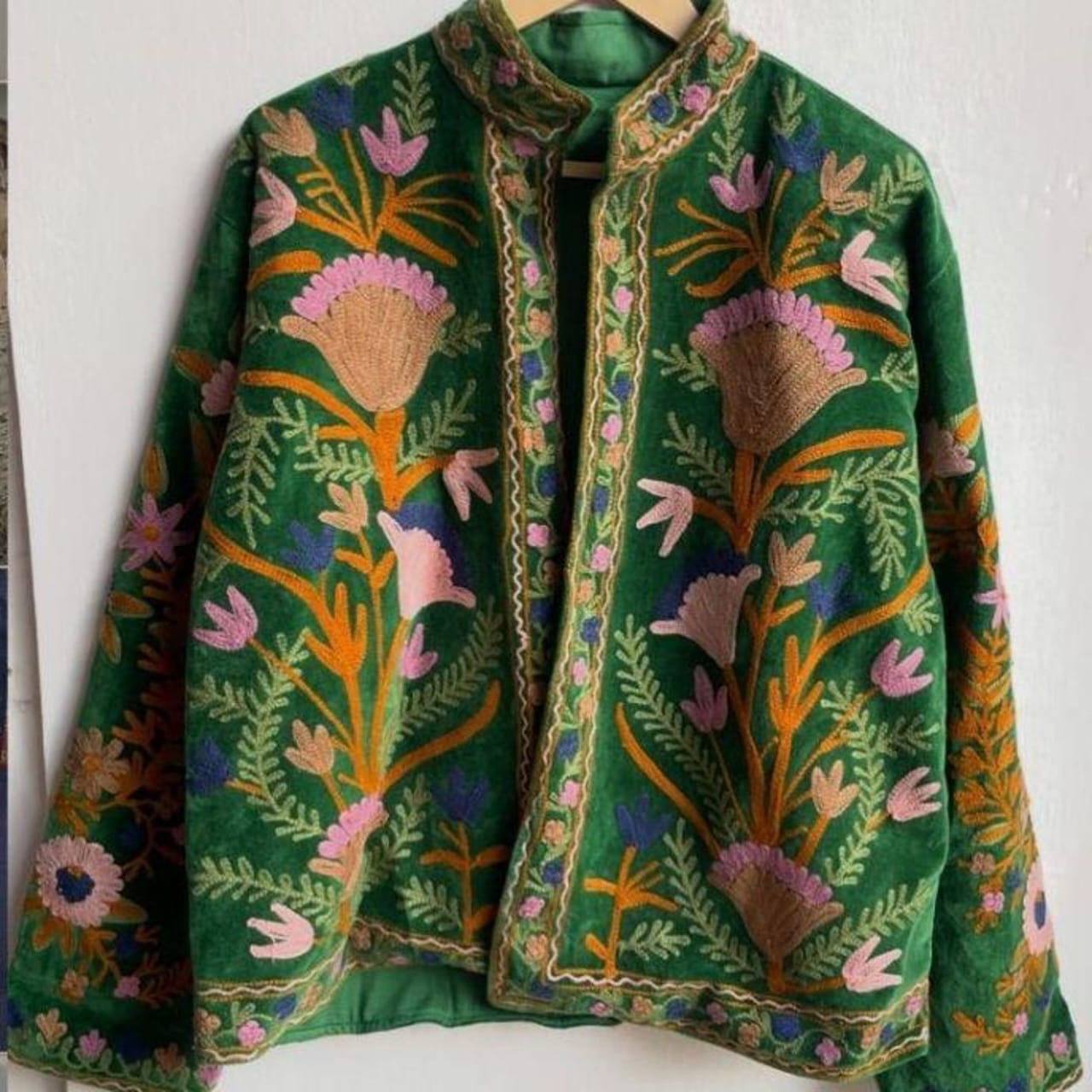 Saco algodón bordado verde