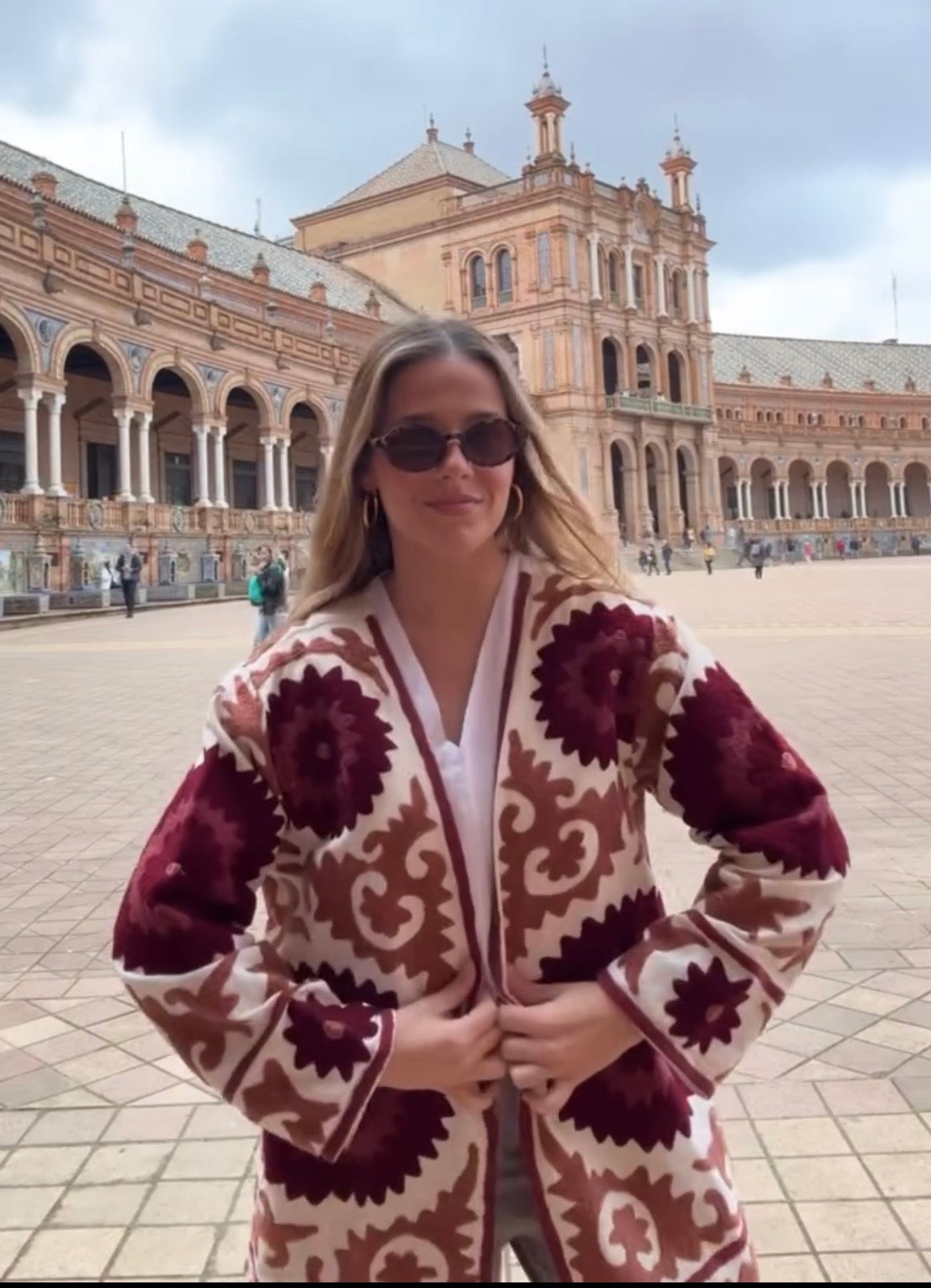 Saco bordado blanco&vino