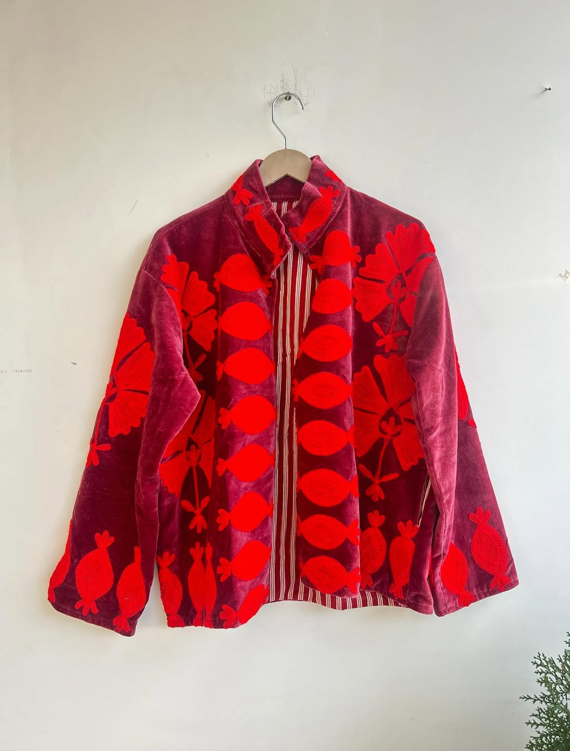 Saco India bordado rojo