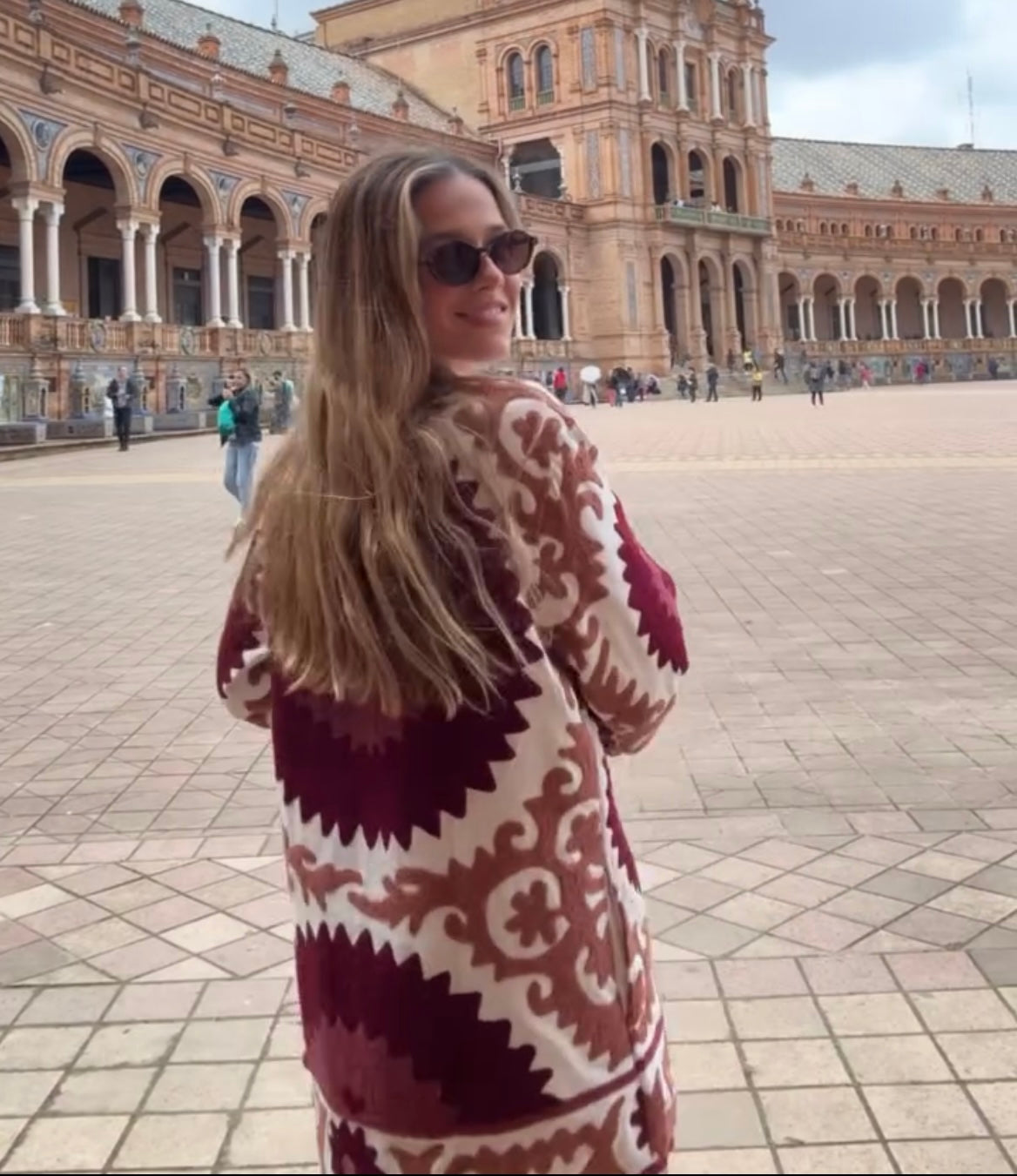 Saco bordado blanco&vino