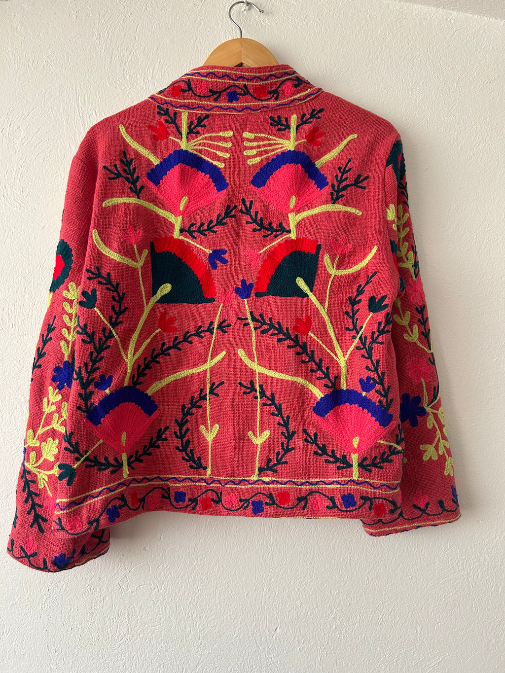 Saco algodón bordado rosa