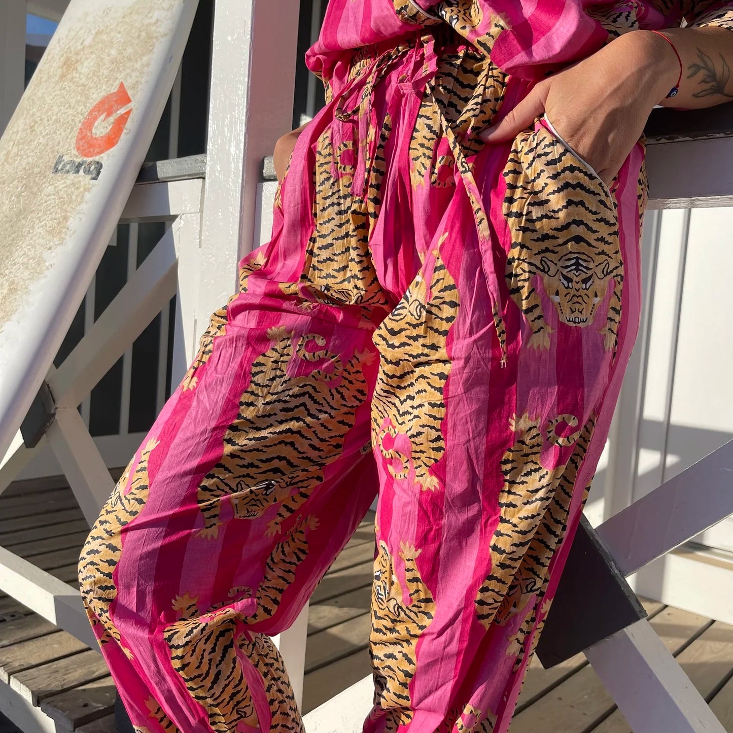 Pijama tigre fucsia