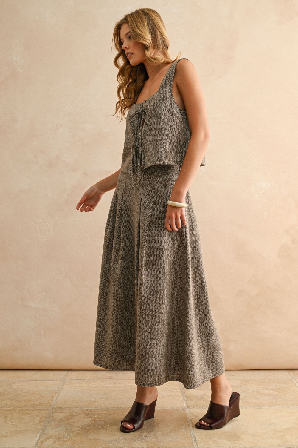 Falda plisada espiga